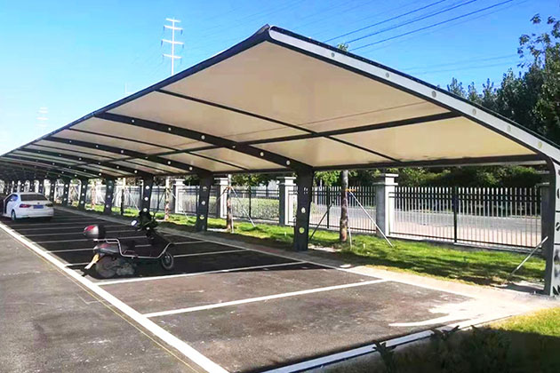 膜結構車(chē)棚廠(chǎng)家在膜建筑設計中要綜合考慮運用